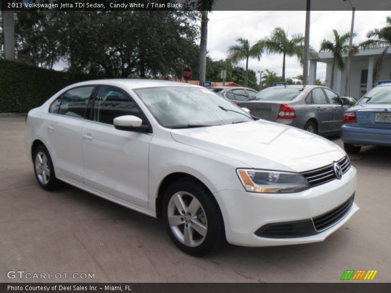 Candy White / Titan Black 2013 Volkswagen Jetta TDI Sedan