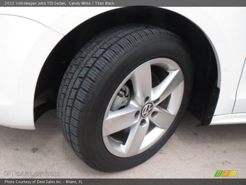 Candy White / Titan Black 2013 Volkswagen Jetta TDI Sedan