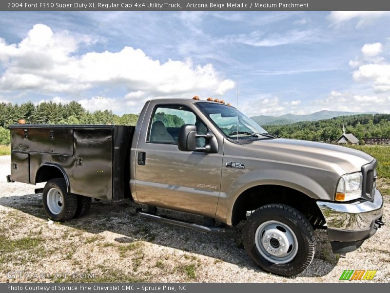  2004 F350 Super Duty XL Regular Cab 4x4 Utility Truck Arizona Beige Metallic