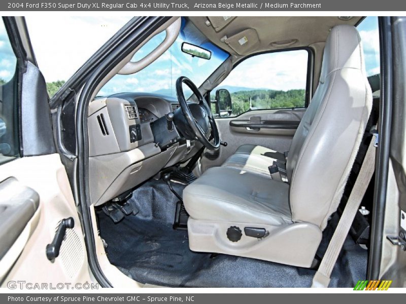 2004 F350 Super Duty XL Regular Cab 4x4 Utility Truck Medium Parchment Interior