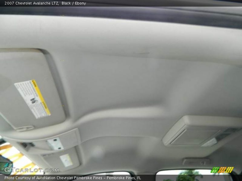 Black / Ebony 2007 Chevrolet Avalanche LTZ