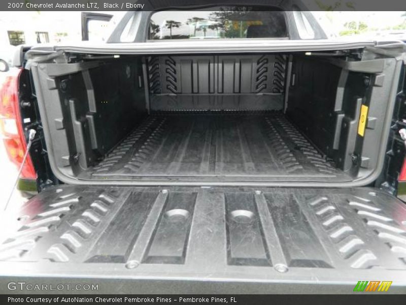 Black / Ebony 2007 Chevrolet Avalanche LTZ