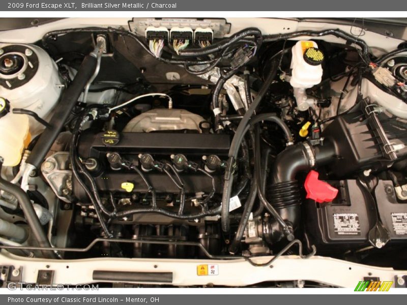 Brilliant Silver Metallic / Charcoal 2009 Ford Escape XLT