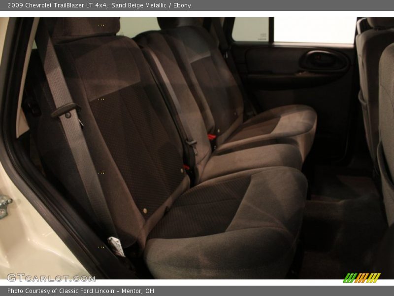 Sand Beige Metallic / Ebony 2009 Chevrolet TrailBlazer LT 4x4