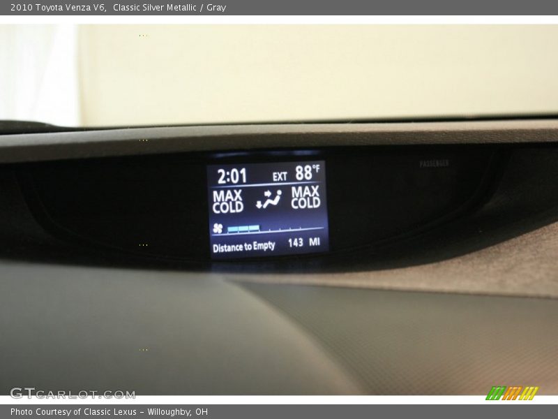 Classic Silver Metallic / Gray 2010 Toyota Venza V6