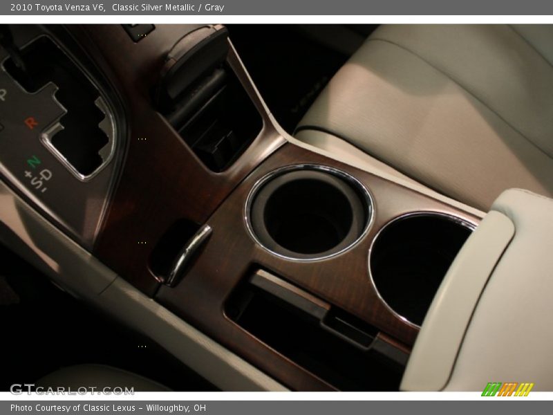 Classic Silver Metallic / Gray 2010 Toyota Venza V6