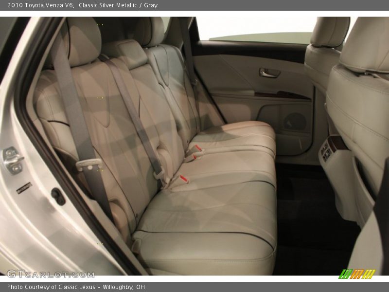 Classic Silver Metallic / Gray 2010 Toyota Venza V6