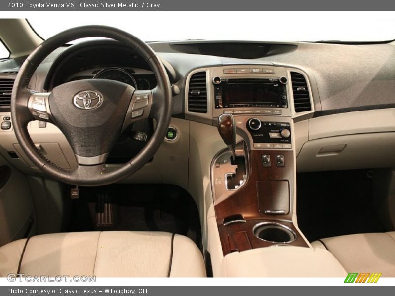 Classic Silver Metallic / Gray 2010 Toyota Venza V6