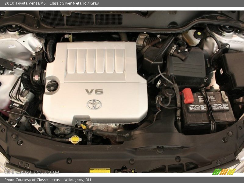 Classic Silver Metallic / Gray 2010 Toyota Venza V6