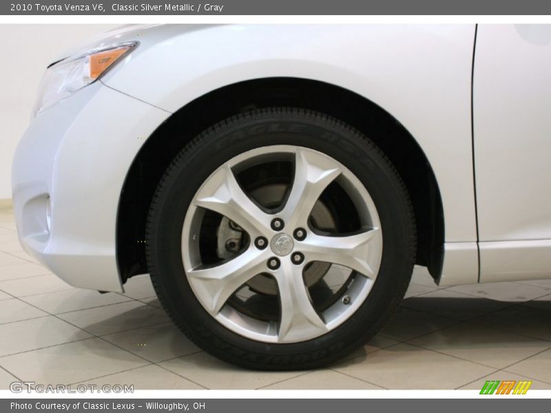 Classic Silver Metallic / Gray 2010 Toyota Venza V6
