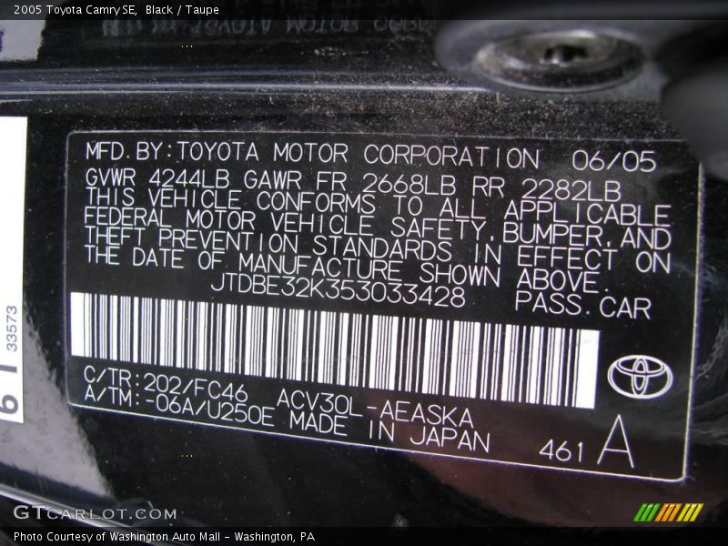 Black / Taupe 2005 Toyota Camry SE