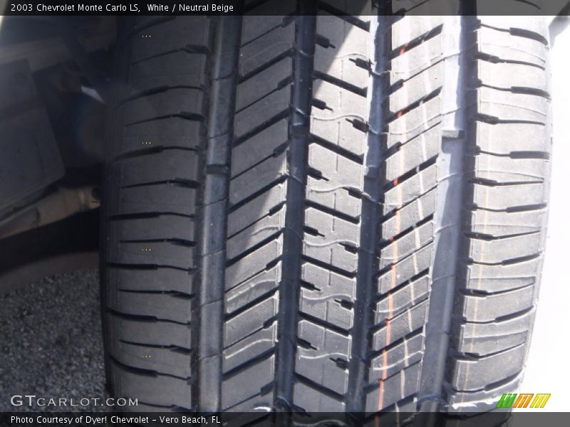 White / Neutral Beige 2003 Chevrolet Monte Carlo LS