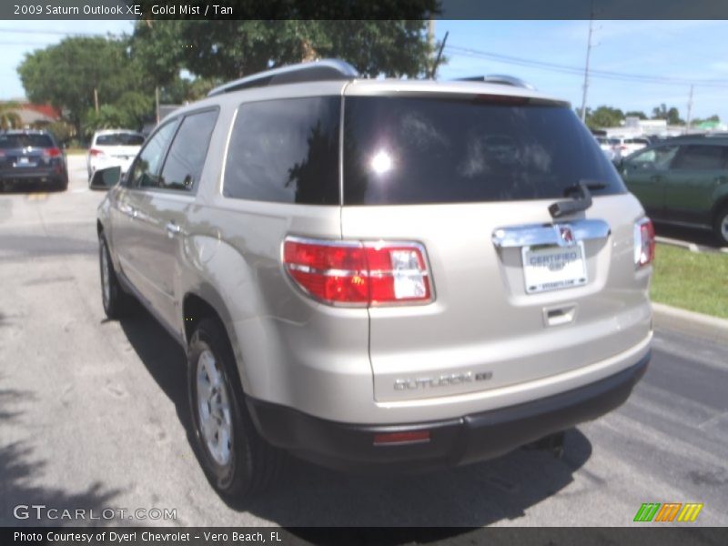 Gold Mist / Tan 2009 Saturn Outlook XE