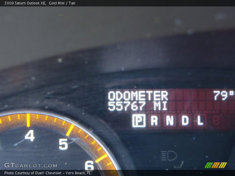 Gold Mist / Tan 2009 Saturn Outlook XE
