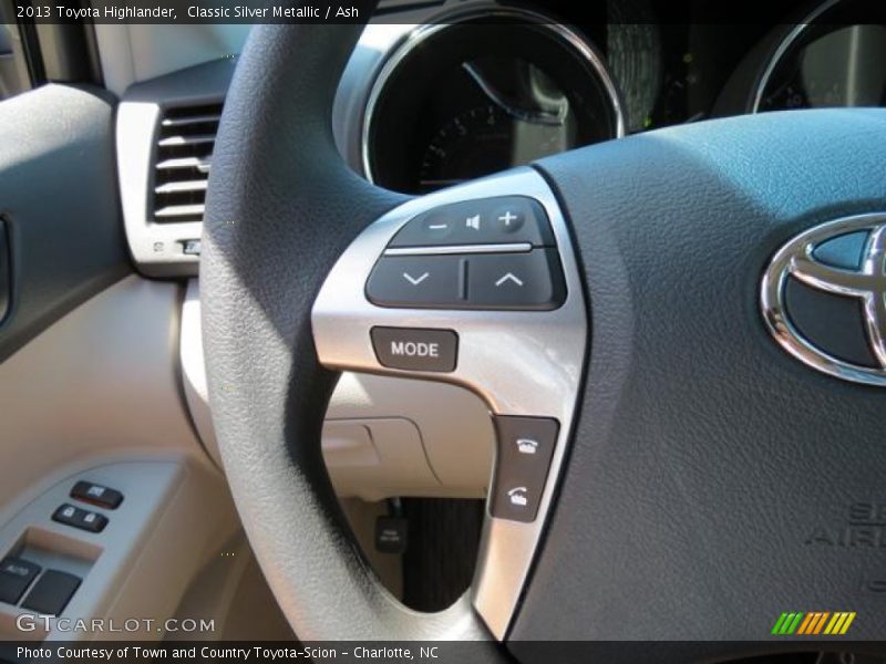 Classic Silver Metallic / Ash 2013 Toyota Highlander