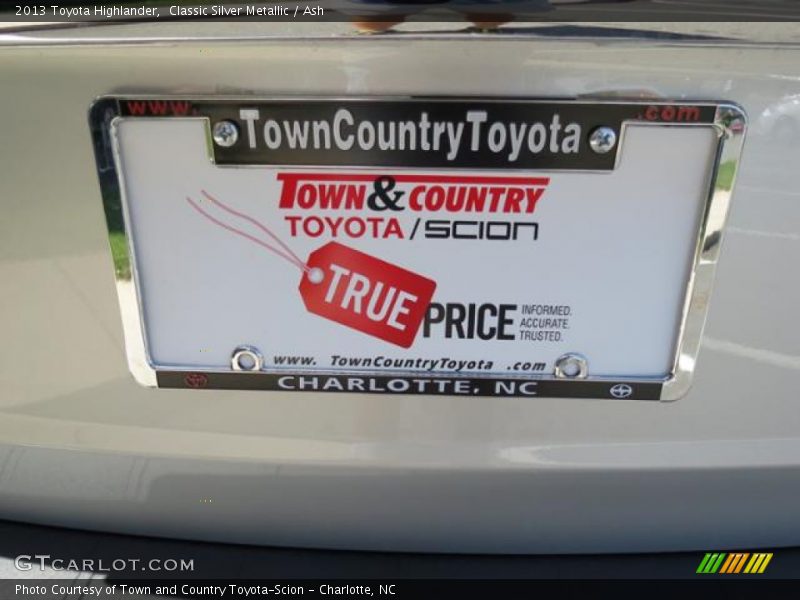Classic Silver Metallic / Ash 2013 Toyota Highlander