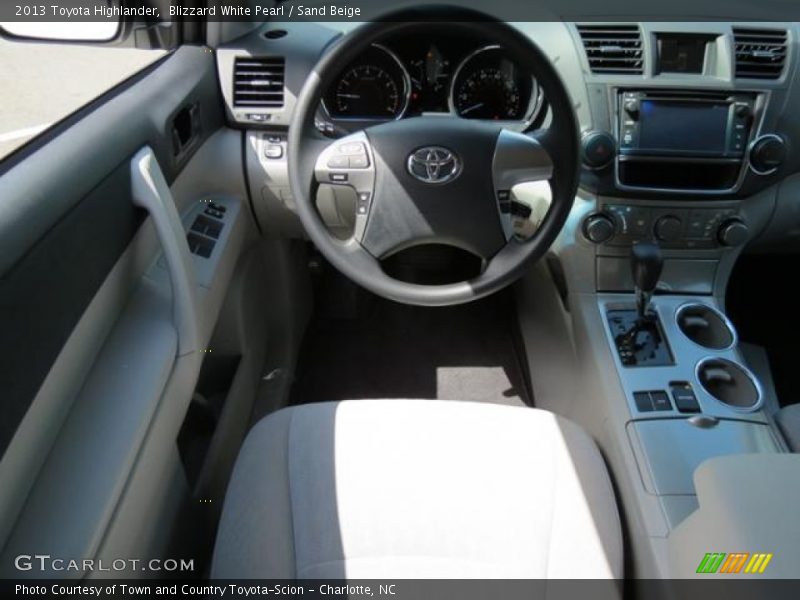 Blizzard White Pearl / Sand Beige 2013 Toyota Highlander