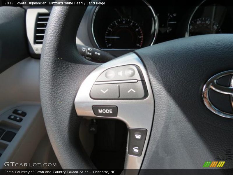 Blizzard White Pearl / Sand Beige 2013 Toyota Highlander