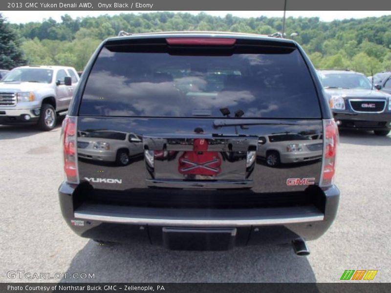 Onyx Black / Ebony 2013 GMC Yukon Denali AWD