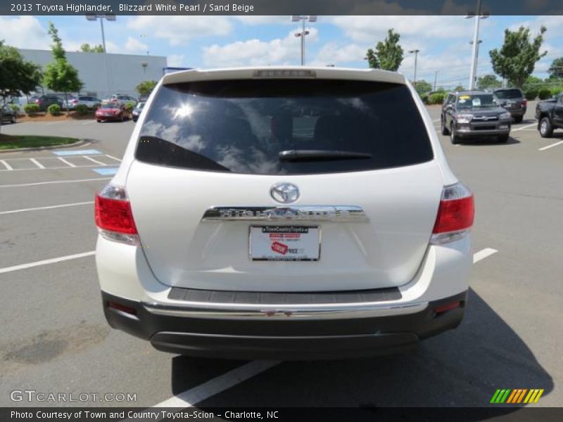 Blizzard White Pearl / Sand Beige 2013 Toyota Highlander