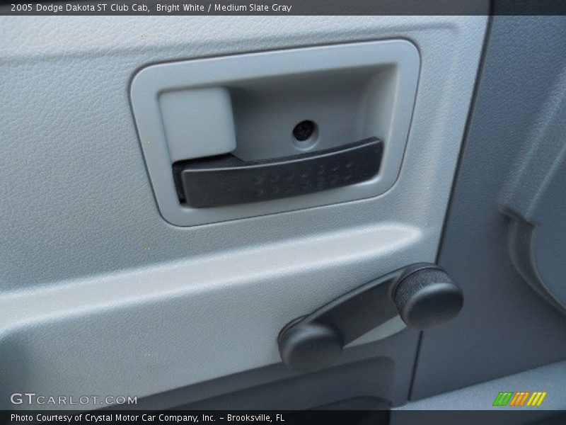 Bright White / Medium Slate Gray 2005 Dodge Dakota ST Club Cab