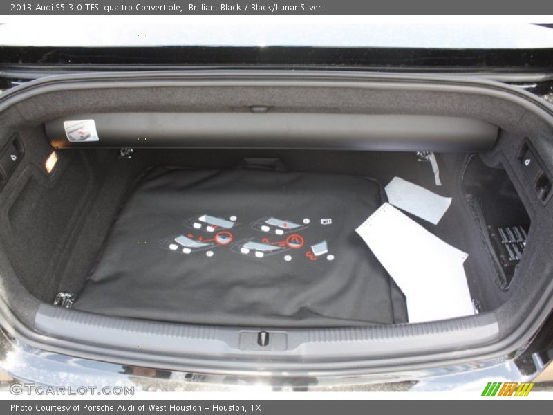  2013 S5 3.0 TFSI quattro Convertible Trunk