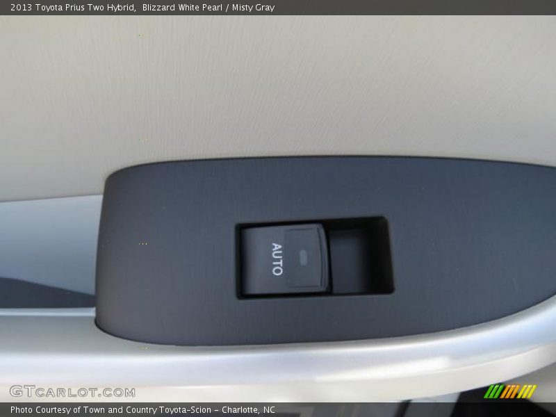 Blizzard White Pearl / Misty Gray 2013 Toyota Prius Two Hybrid