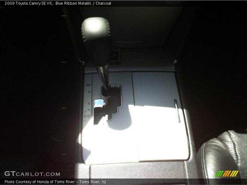 Blue Ribbon Metallic / Charcoal 2009 Toyota Camry SE V6