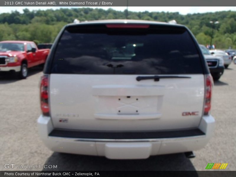 White Diamond Tricoat / Ebony 2013 GMC Yukon Denali AWD