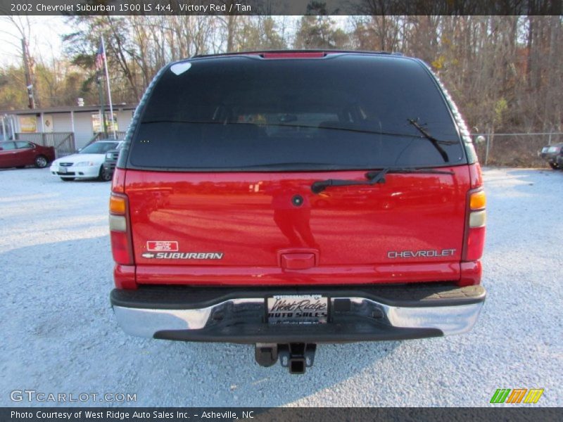 Victory Red / Tan 2002 Chevrolet Suburban 1500 LS 4x4