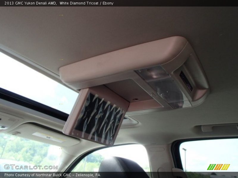 White Diamond Tricoat / Ebony 2013 GMC Yukon Denali AWD
