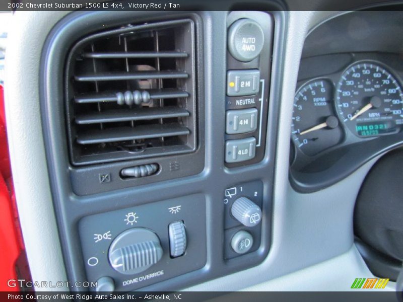 Victory Red / Tan 2002 Chevrolet Suburban 1500 LS 4x4
