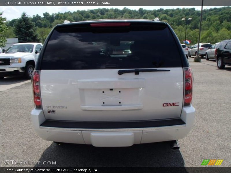 White Diamond Tricoat / Ebony 2013 GMC Yukon Denali AWD