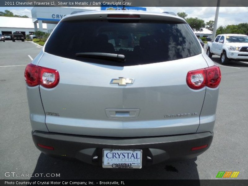 Silver Ice Metallic / Dark Gray/Light Gray 2011 Chevrolet Traverse LS