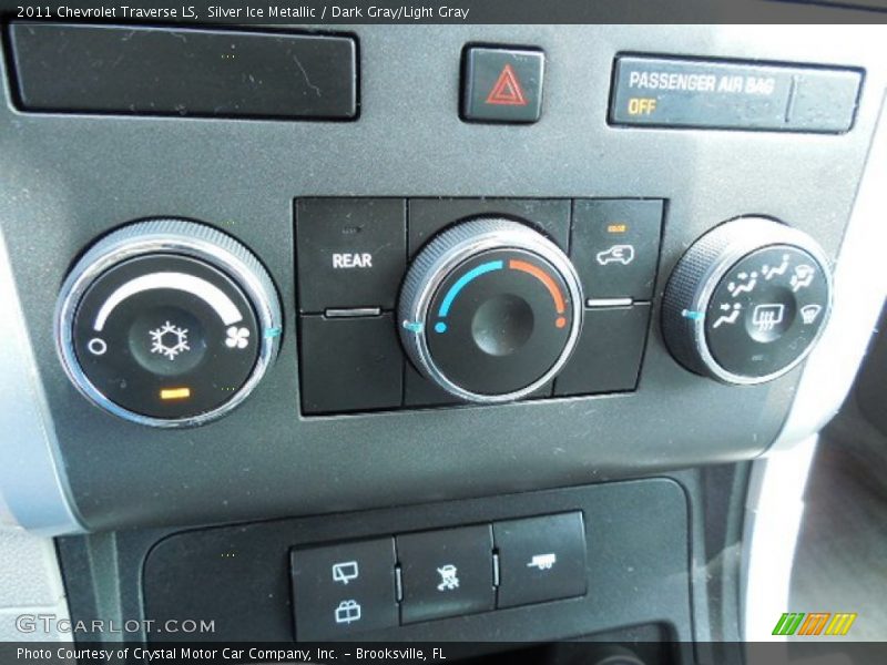 Silver Ice Metallic / Dark Gray/Light Gray 2011 Chevrolet Traverse LS
