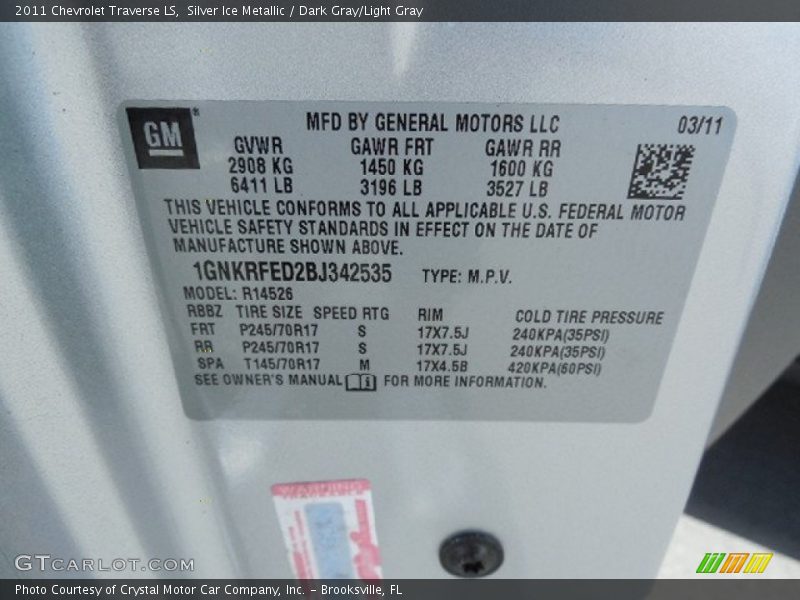 Silver Ice Metallic / Dark Gray/Light Gray 2011 Chevrolet Traverse LS