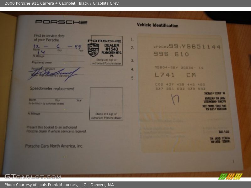 Black / Graphite Grey 2000 Porsche 911 Carrera 4 Cabriolet