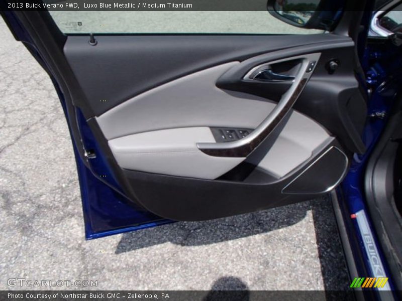 Luxo Blue Metallic / Medium Titanium 2013 Buick Verano FWD