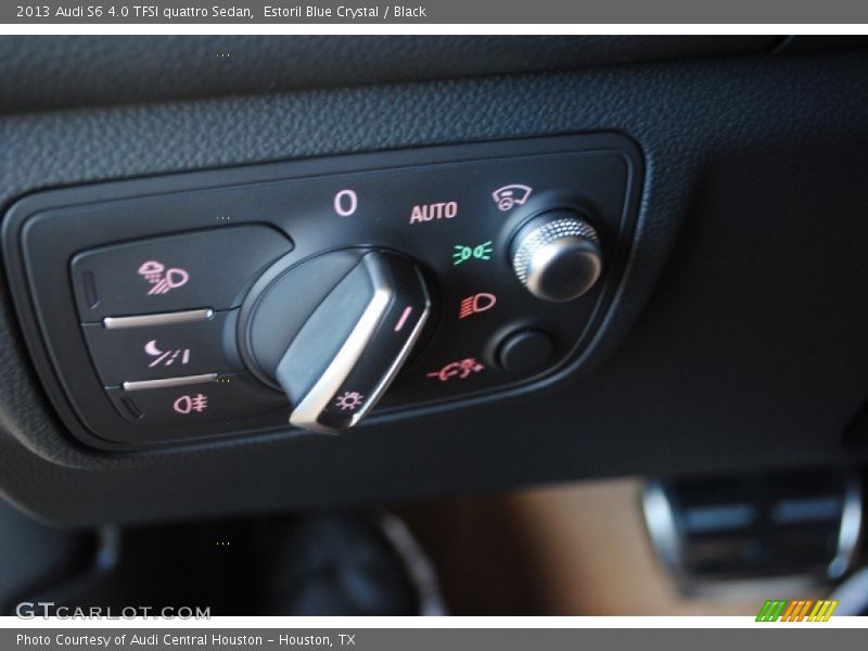 Controls of 2013 S6 4.0 TFSI quattro Sedan