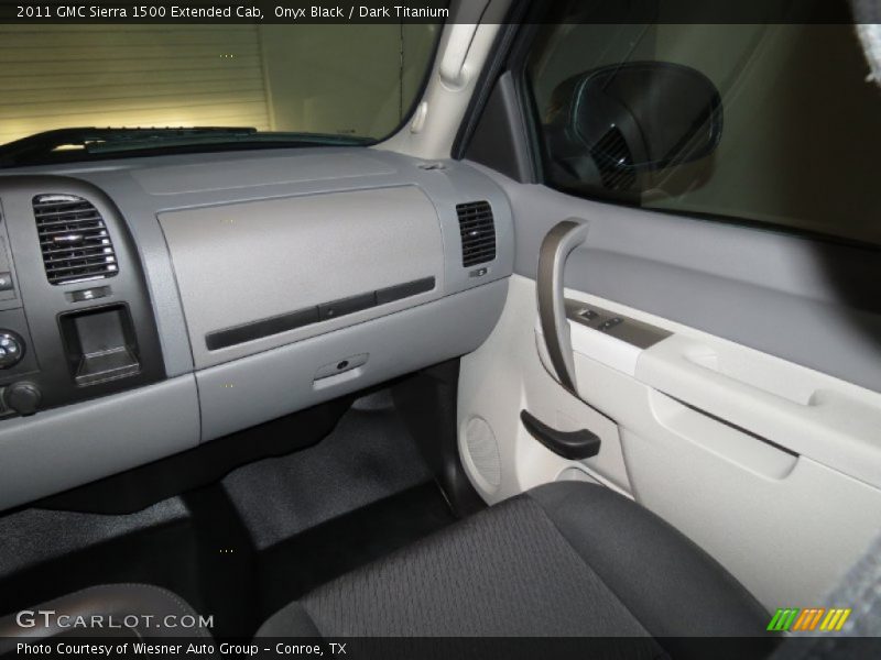 Onyx Black / Dark Titanium 2011 GMC Sierra 1500 Extended Cab