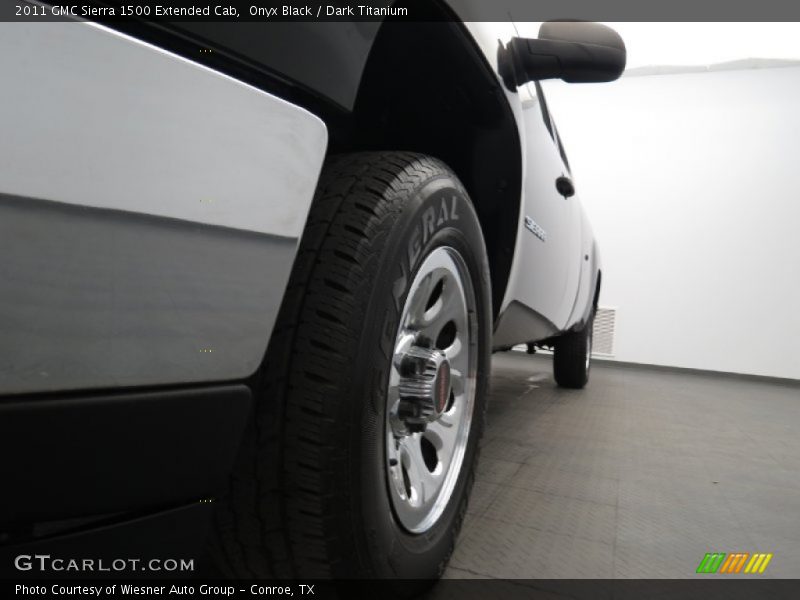 Onyx Black / Dark Titanium 2011 GMC Sierra 1500 Extended Cab