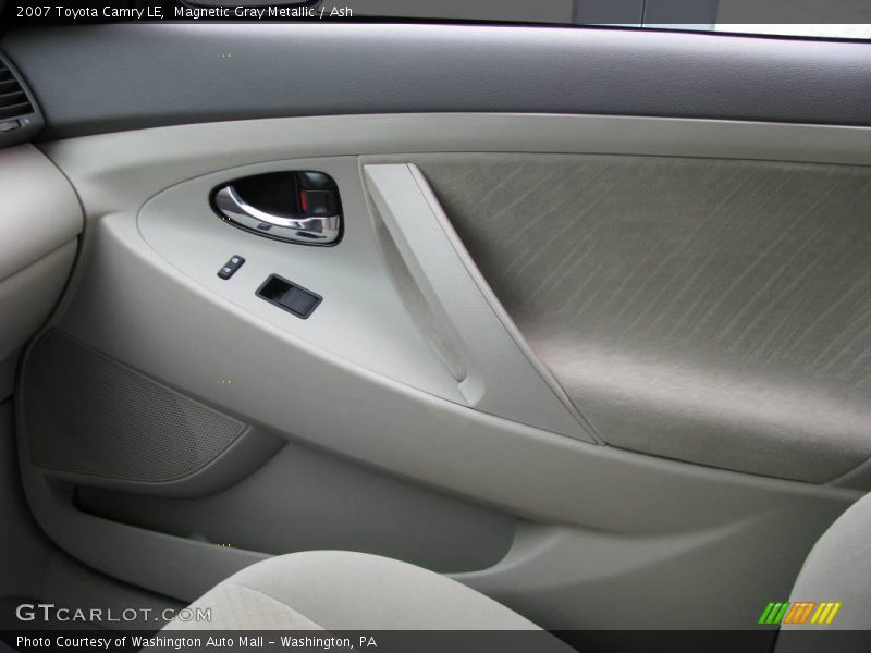 Magnetic Gray Metallic / Ash 2007 Toyota Camry LE