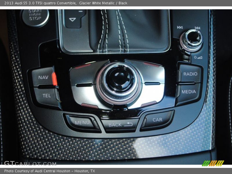 Controls of 2013 S5 3.0 TFSI quattro Convertible