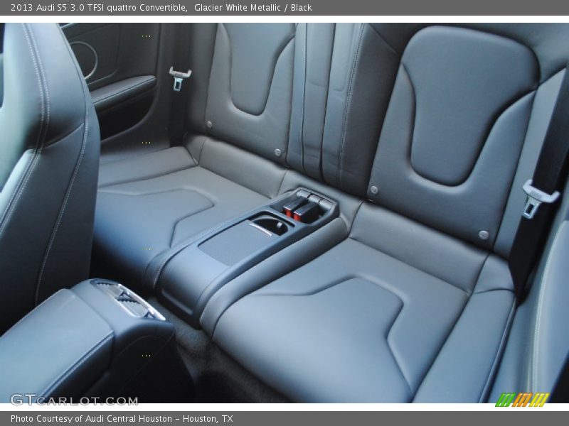 Rear Seat of 2013 S5 3.0 TFSI quattro Convertible