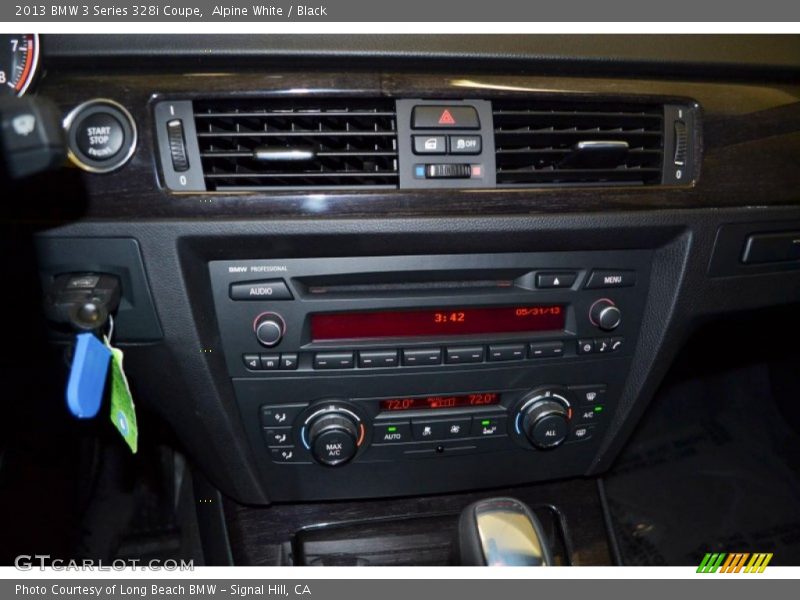 Alpine White / Black 2013 BMW 3 Series 328i Coupe