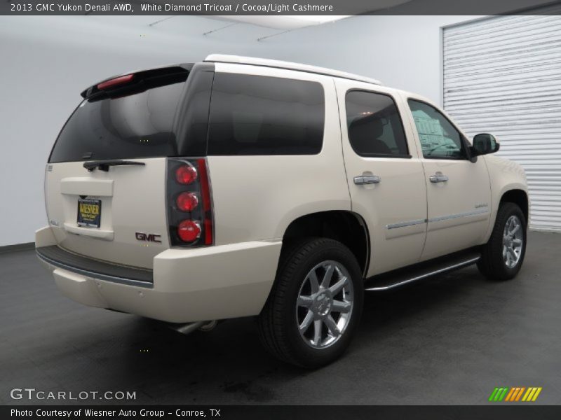 White Diamond Tricoat / Cocoa/Light Cashmere 2013 GMC Yukon Denali AWD