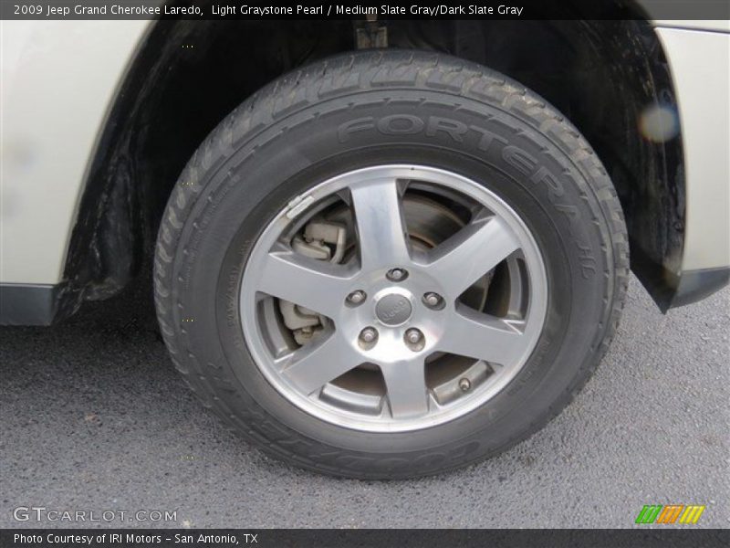Light Graystone Pearl / Medium Slate Gray/Dark Slate Gray 2009 Jeep Grand Cherokee Laredo
