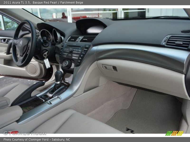 Dashboard of 2011 TL 3.5