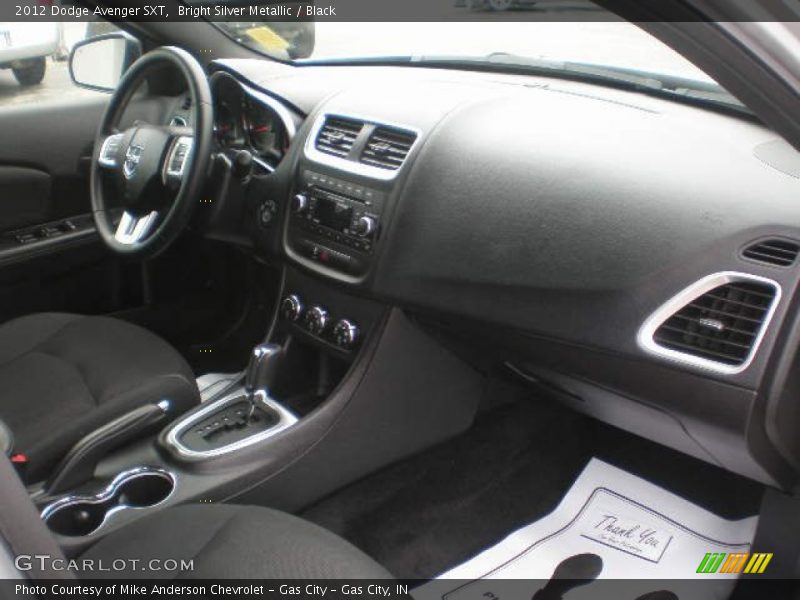 Bright Silver Metallic / Black 2012 Dodge Avenger SXT