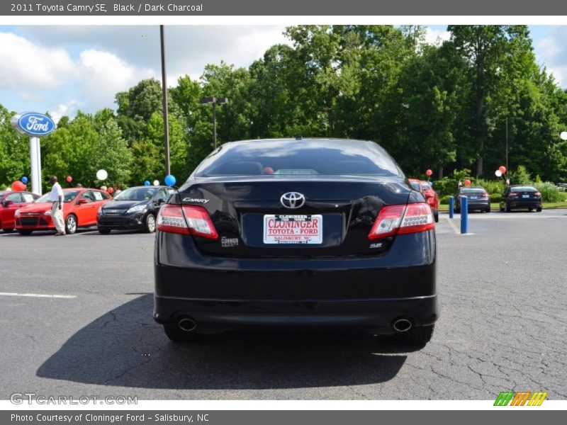 Black / Dark Charcoal 2011 Toyota Camry SE